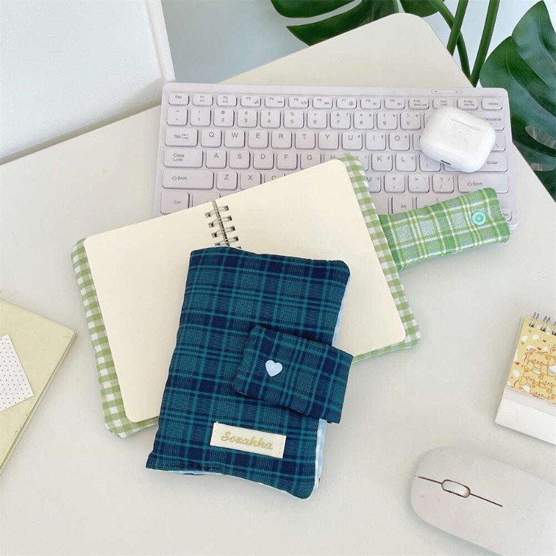 Зелено-белая клетчатая ткань в – обзор и цена Stationery Books